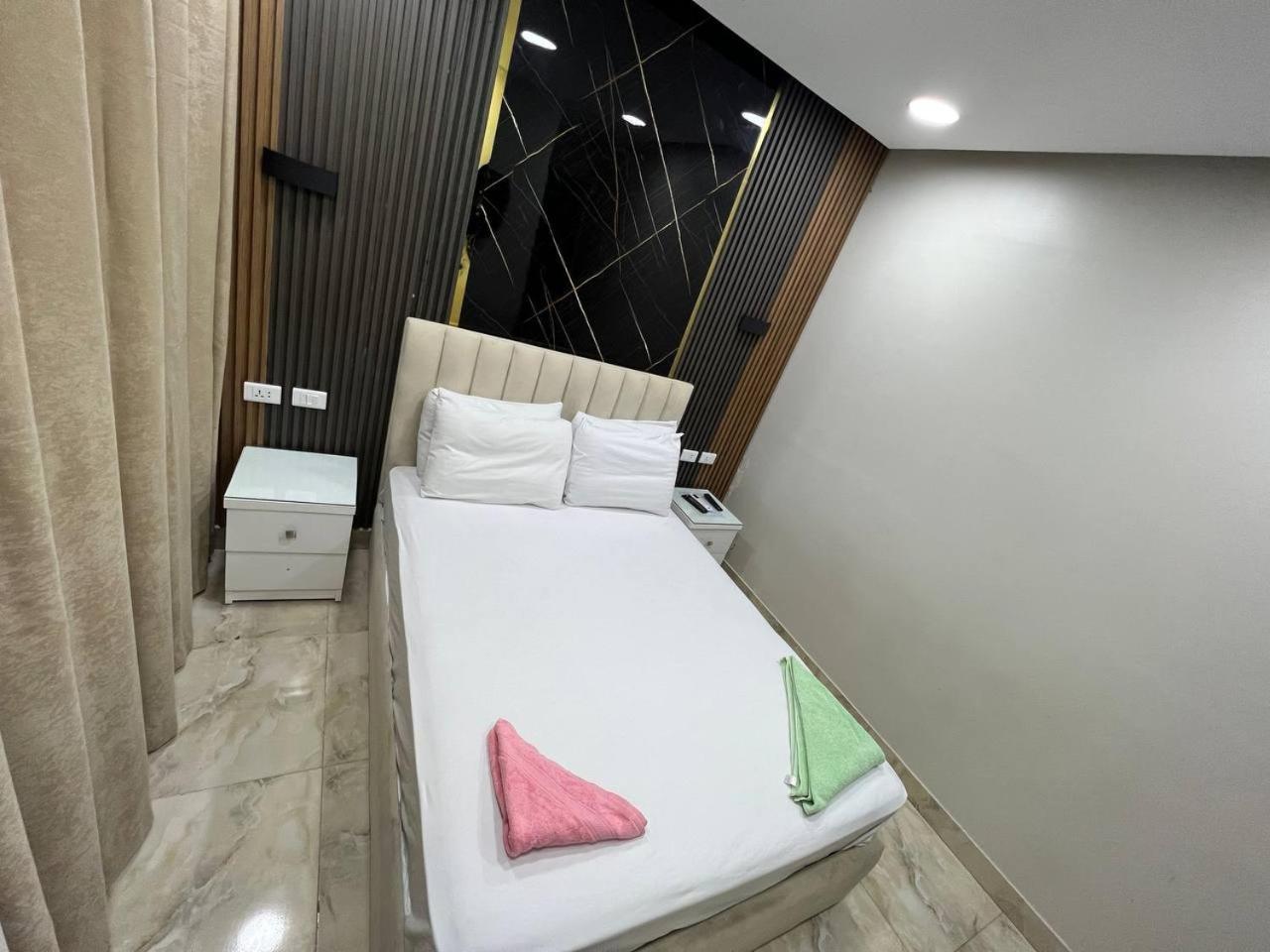 Lucky Hostel Kaherah Luaran gambar